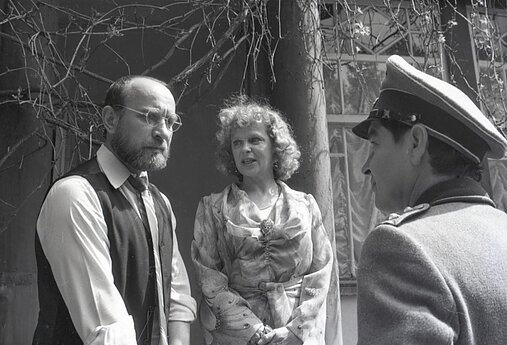 Iš kairės: Antanas Šurna, Gražina Balandytė, Olegas Jefremovas. 1984 m. 