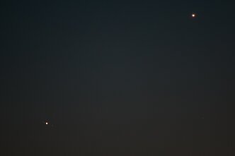 Jupiteris (žemiau) ir Venera (aukščiau)