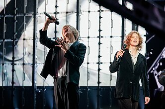 Grupės „Garbanotas“ vokalistas Šarūnas Joneikis ir grupės „Galèra“ lyderis Rokas Raibis