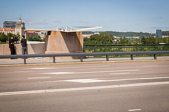 На Зелёном мосту в Вильнюсе появились «скульптуры идеальных детей» На Зелёном мосту в Вильнюсе появились «скульптуры идеальных детей»