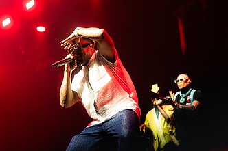 „Black Eyed Peas“ koncerto akimirka