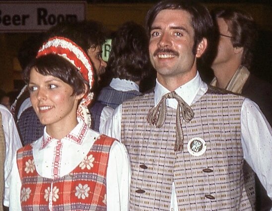 Rima ir Linas lietuvių šokių šventėje Čikagoje 1976 m. Rima ir Linas lietuvių šokių šventėje Čikagoje 1976 m.