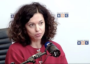 Lenkijoje politologiją dėstanti ukrainietė Oleksandra Iwaniuk teigia, kad susikalbėti trukdo skirtingas požiūris į konfliktą