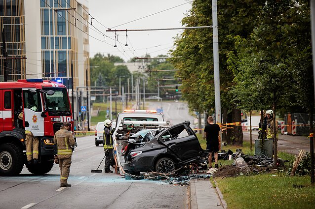 Dvi gyvybes nusinešusi avarija Vilniuje Dvi gyvybes nusinešusi avarija Vilniuje