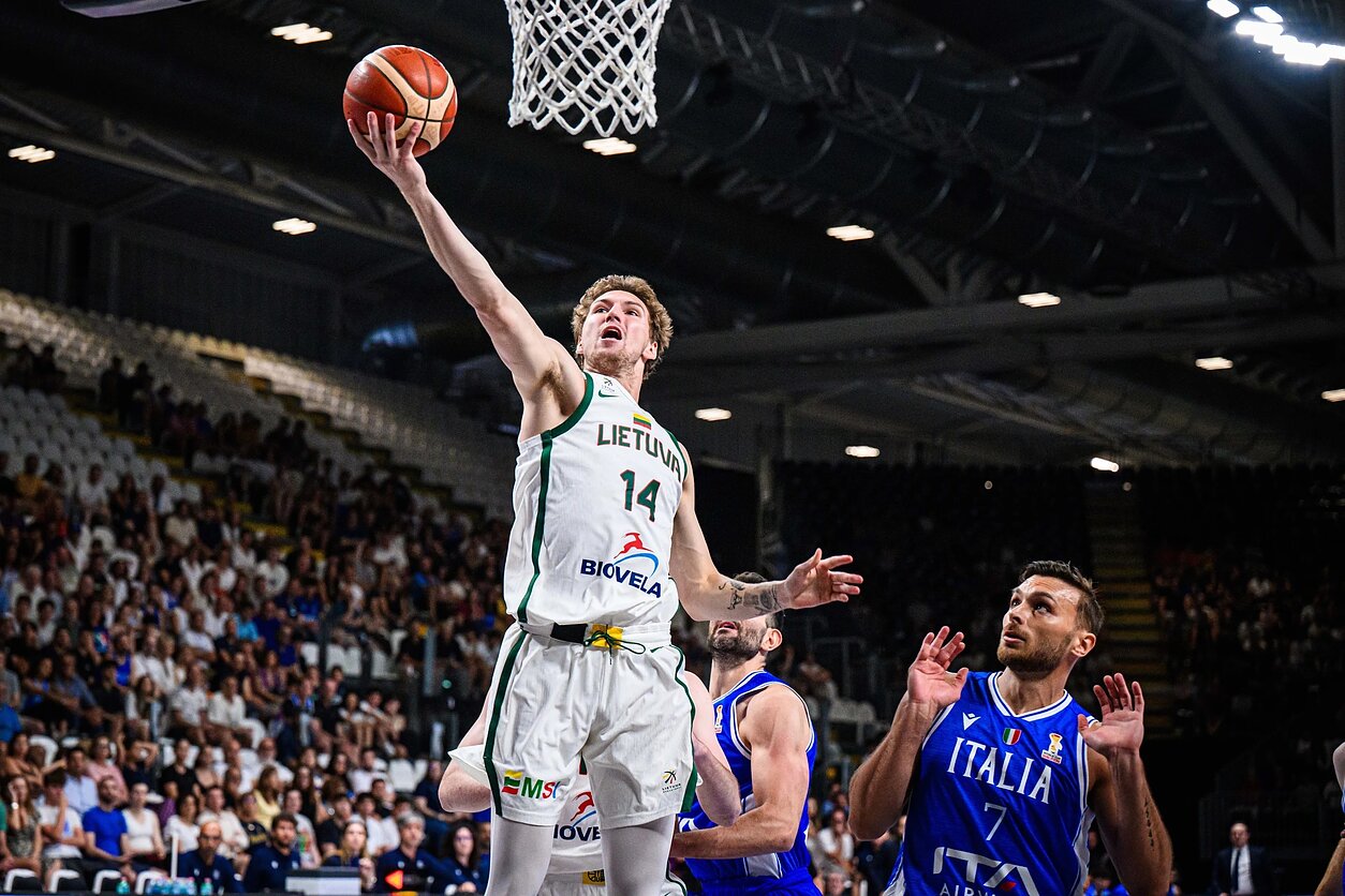 Matas Buzelis, Pasaulio čempionato atranka: Italija – Lietuva Matas Buzelis, Pasaulio čempionato atranka: Italija – Lietuva