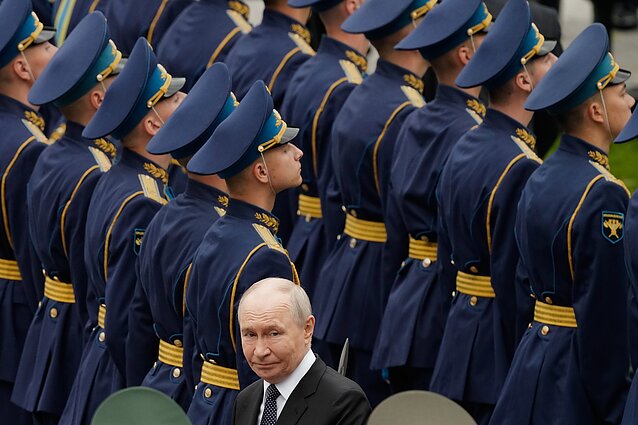 Vladimiras Putinas ir Rusijos kariai Vladimiras Putinas ir Rusijos kariai