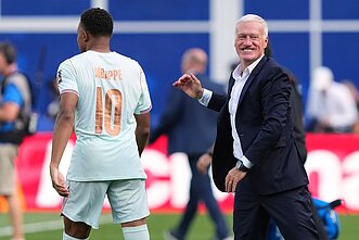 Kylianas Mbappe ir Didier Deschamps`as Kylianas Mbappe ir Didier Deschamps`as