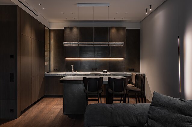„Man cave“ stilistikos įkvėptas interjeras vidutinio amžiaus vilniečiui „Man cave“ stilistikos įkvėptas interjeras vidutinio amžiaus vilniečiui