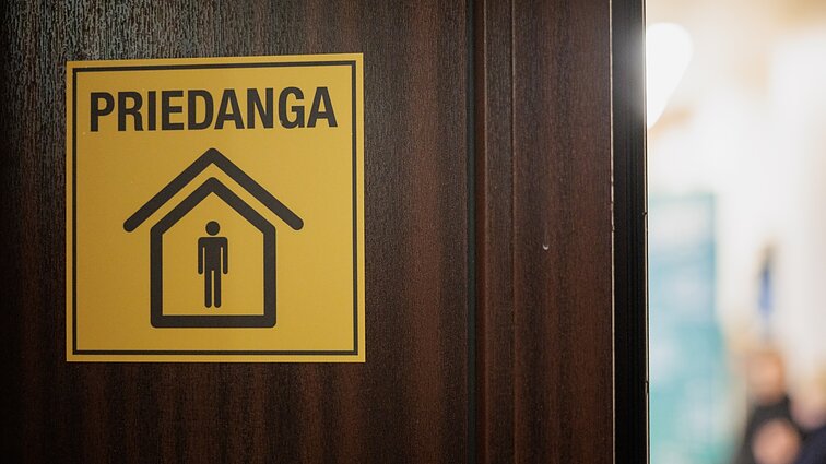Situacija su priedangomis kaime išlieka sudėtinga: žmonės slėptųsi rūsiuose, bažnyčiose
