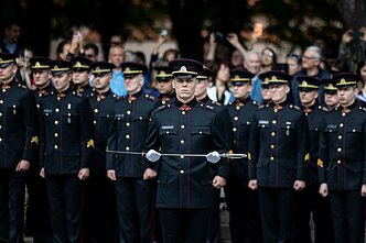 Prezidentas 58 Lietuvos karo akademijos absolventams suteikė pirmąjį karininko laipsnį Prezidentas 58 Lietuvos karo akademijos absolventams suteikė pirmąjį karininko laipsnį