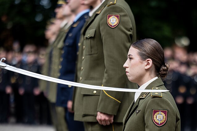 Prezidentas 58 karo akademijos absolventams suteikė pirmąjį karininko laipsnį Prezidentas 58 karo akademijos absolventams suteikė pirmąjį karininko laipsnį