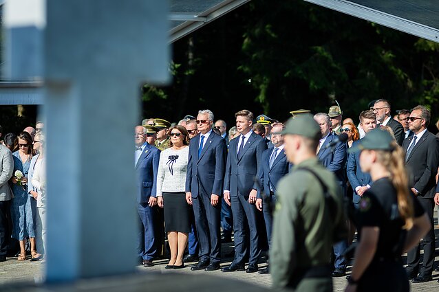 Medininkų tragedijos 35-ųjų metinių minėjimas prie Medininkų memorialo Medininkų tragedijos 35-ųjų metinių minėjimas prie Medininkų memorialo