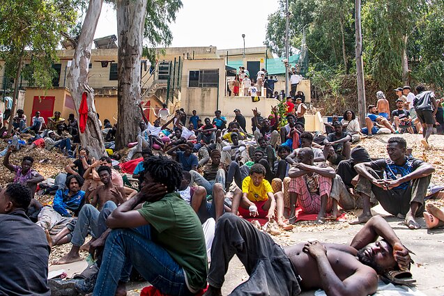 Ispanijos Seutos anklavą Maroke šią savaitę užplūdo tūkstančiai migrantų